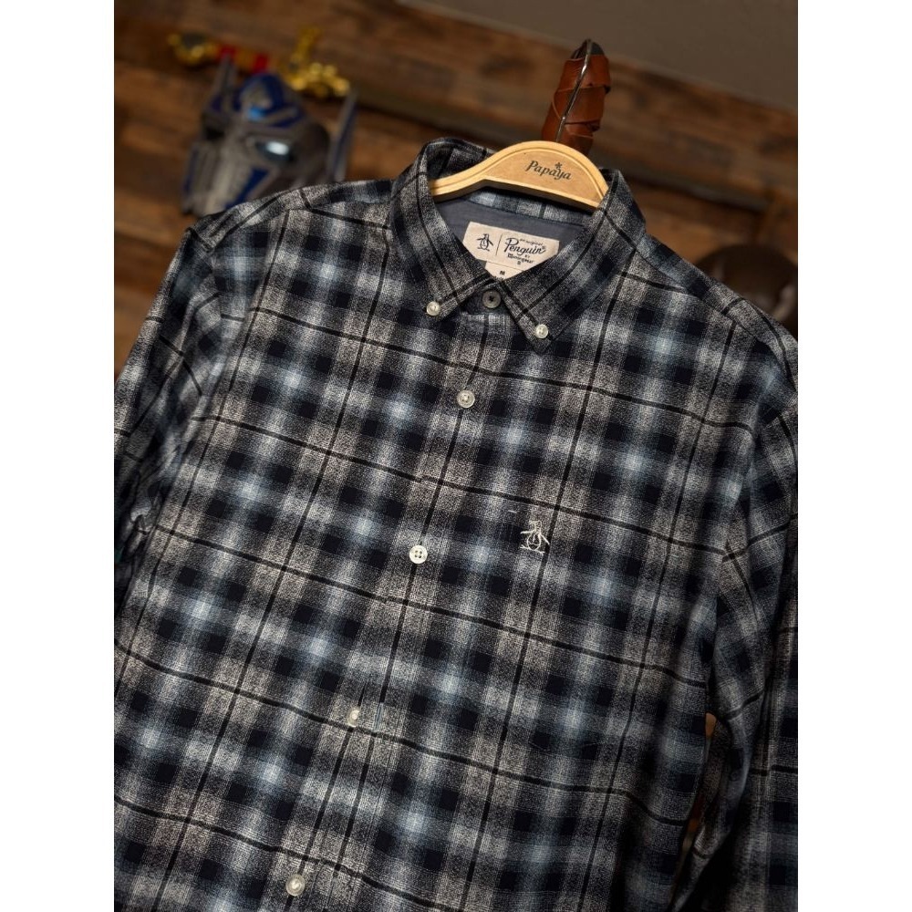 Penguin by Munsingwear Medium Black/Gray/Blue Plaid‎ Button-Down Shirt